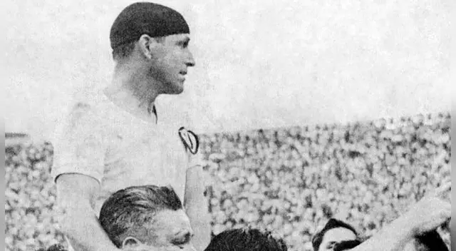Lolo Fernández estuvo en aquella paupérrima campaña de Universitario de Deportes. Lolo Fernández estuvo en aquella paupérrima campaña de Universitario de Deportes.