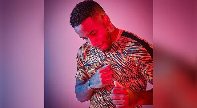Jefferson Farfán: Selección Peruana recibió palabras de aliento la Foquita por golear a Chile 3-0 │ VIDEO