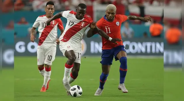 Luis Advíncula fue uno de los seleccionados de mayor rendimiento ante Chile. 