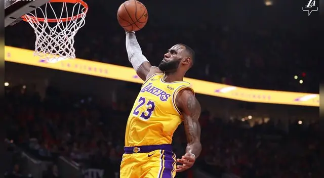 LeBron James exhibe su gran nivel de juego en su debut con Los Ángeles Lakers vs Portland Trail Blazers en la NBA.