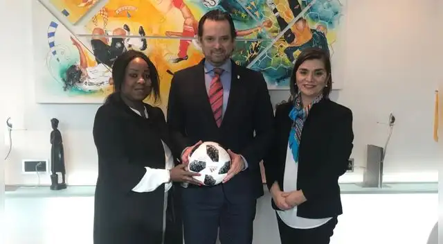 Federación Peruana de Fútbol entregó el Decreto Supremo a FIFA que declara al Mundial Sub-17 como interés nacional. Federación Peruana de Fútbol entregó el Decreto Supremo a FIFA que declara al Mundial Sub-17 como interés nacional.