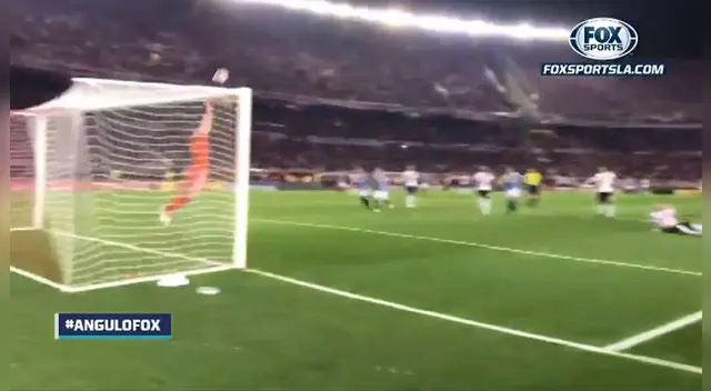 El marcador casi se abre en el River Plate vs Gremio, pero una sensacional atajada de Franco Armani evitó el 1-0