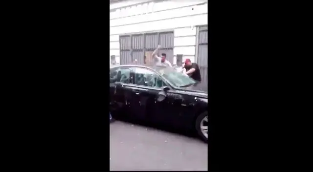 Universitario: Presuntos barristas intentaron agredir al Presidente de la Junta de Acreedores │ VIDEO