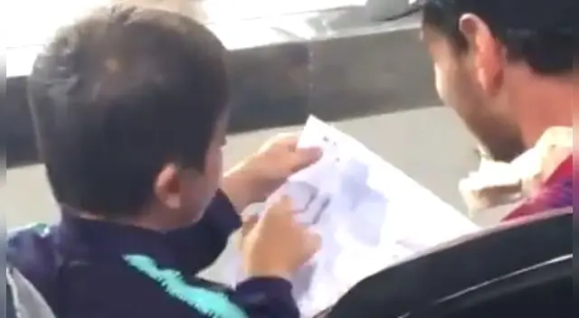 Hijo de Lionel Messi dibujó escudo de la Juventus en pleno Camp Nou Hijo de Lionel Messi dibujó escudo de la Juventus en pleno Camp Nou