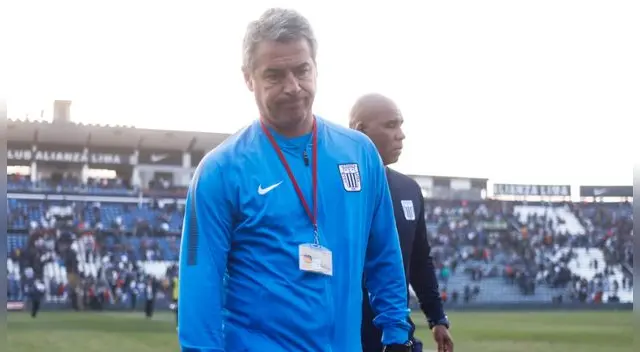 Alianza Lima: Pablo Bengoechea no ha podido ganarle a Cantolao desde que llegó a la blanquiazul Alianza Lima: Pablo Bengoechea no ha podido ganarle a Cantolao desde que llegó a la blanquiazul