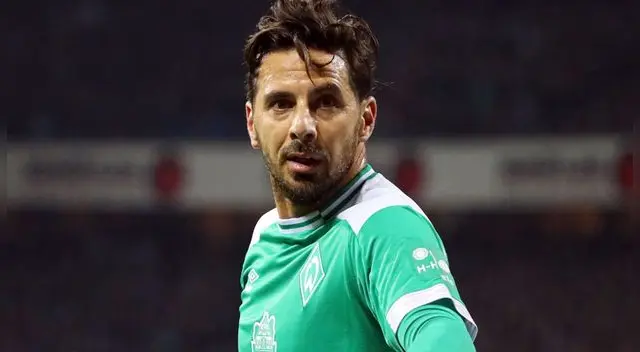 Werder Bremen cayó goleado con Bayer Leverkusen. Claudio Pizarro anotó un gol. Werder Bremen cayó goleado con Bayer Leverkusen. Claudio Pizarro anotó un gol.