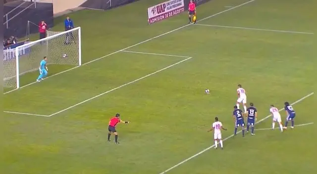  Universitario vs Cristal EN VIVO VIDEO gol de penal de Germán Denis para el 2-1.
