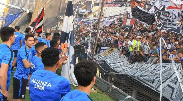 Prensa Alianza Lima. Las mejores postales del banderazo de Alianza Lima en Matute previo al clásico Prensa Alianza Lima. Las mejores postales del banderazo de Alianza Lima en Matute previo al clásico