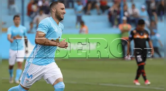 Emanuel Herrera celebrando su doblete ante Ayacucho FC. | Foto: Líbero Emanuel Herrera celebrando su doblete ante Ayacucho FC. | Foto: Líbero