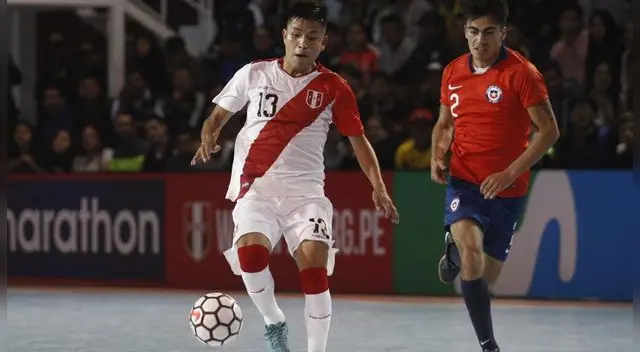 Selección Peruana: nuevo incidente de camisetas despintadas en pleno partido ante Chile Selección Peruana: nuevo incidente de camisetas despintadas en pleno partido ante Chile