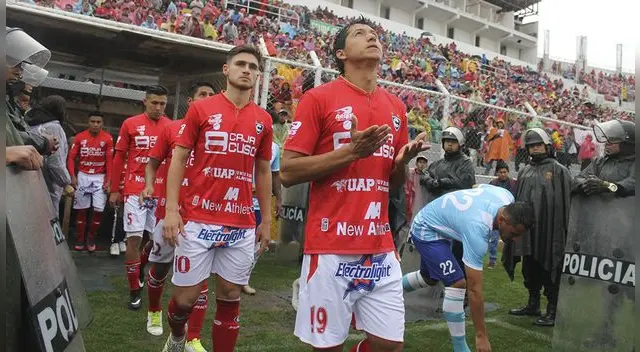 Segunda División: conoce la deuda pendiente que tiene Carlos Mannucci con Cienciano Segunda División: conoce la deuda pendiente que tiene Carlos Mannucci con Cienciano