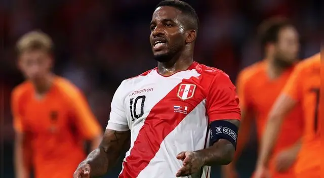 Jefferson Farfán es elogiado por la FIFA por gol en la Champions League 