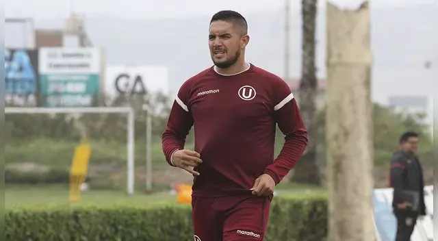 Juan Manuel Vargas anotó dos goles con Universitario de Deportes. 