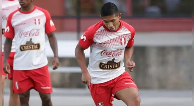 Edison Flores | Pedro Aquino | 'Orejas' trolea a su compañero ante invitación a su barbería | Selección Peruana. Edison Flores | Pedro Aquino | 'Orejas' trolea a su compañero ante invitación a su barbería | Selección Peruana.