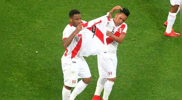 Jefferson Farfán celebra su gol ante Nueva Zelanda. Jefferson Farfán celebra su gol ante Nueva Zelanda.