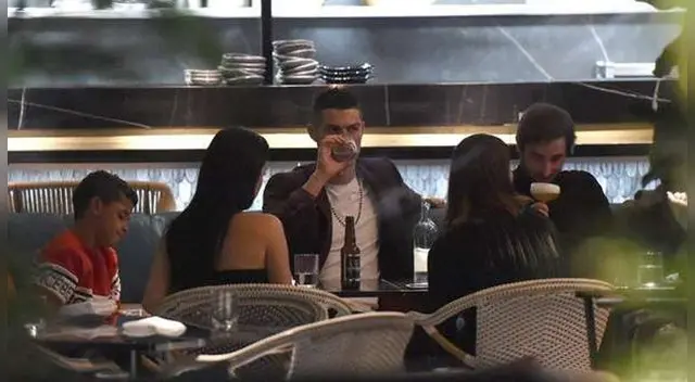 Cristiano Ronaldo: el portugués gastó exorbitante en 15 minutos en una restaurante Cristiano Ronaldo: el portugués gastó exorbitante en 15 minutos en una restaurante