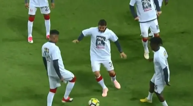 Perú vs Ecuador EN VIVO vía Movistar Deportes: Seleccionados calientan con polos en apoyo a Alberto Rodríguez y Paolo Hurtado | FOTOS Perú vs Ecuador EN VIVO vía Movistar Deportes: Seleccionados calientan con polos en apoyo a Alberto Rodríguez y Paolo Hurtado | FOTOS