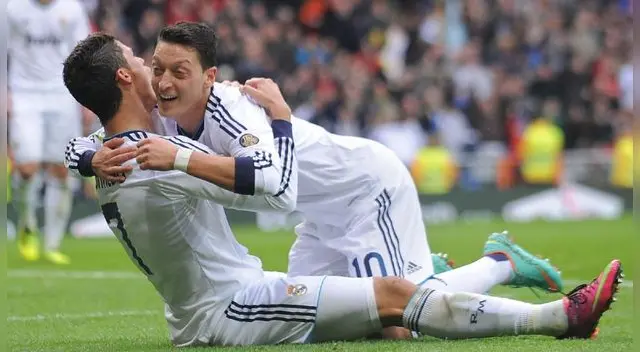 Mesut Özil aseguró que Cristiano Ronaldo se enojó cuando salió de Real Madrid Mesut Özil aseguró que Cristiano Ronaldo se enojó cuando salió de Real Madrid