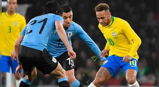 El técnico de la selección uruguaya se refirió al tema Cavani-Neymar.