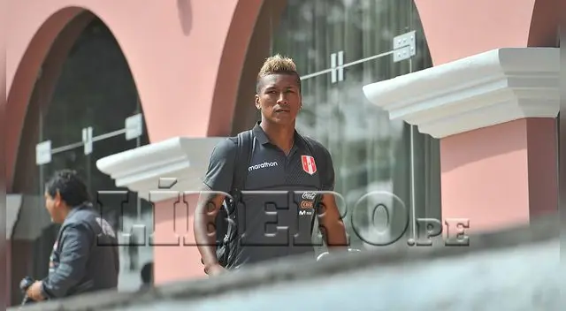La llegada de la Selección Peruana a Arequipa para amistoso con Costa Rica.