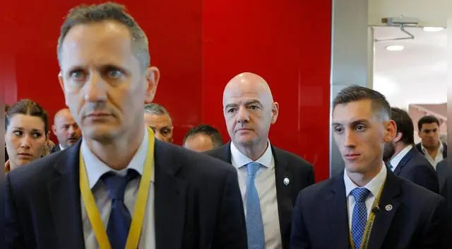 River Plate vs Boca Juniors: Infantino: "Quiero un responsable de esto, pero el partido se tiene que jugar". River Plate vs Boca Juniors: Infantino: "Quiero un responsable de esto, pero el partido se tiene que jugar".