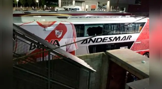 River Plate - Boca Juniors SUSPENDIDO: Ataque a bus millonario en el partido de ida por Copa Libertadores │ VIDEO River Plate - Boca Juniors SUSPENDIDO: Ataque a bus millonario en el partido de ida por Copa Libertadores │ VIDEO