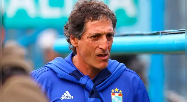 Sporting Cristal: Mario Salas dejará el equipo solo si llega oferta de la Selección Chilena. Sporting Cristal: Mario Salas dejará el equipo solo si llega oferta de la Selección Chilena.