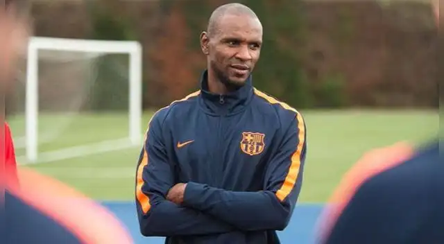 Barcelona: Éric Abidal y su contacto con dos estrellas del Ájax Barcelona: Éric Abidal y su contacto con dos estrellas del Ájax