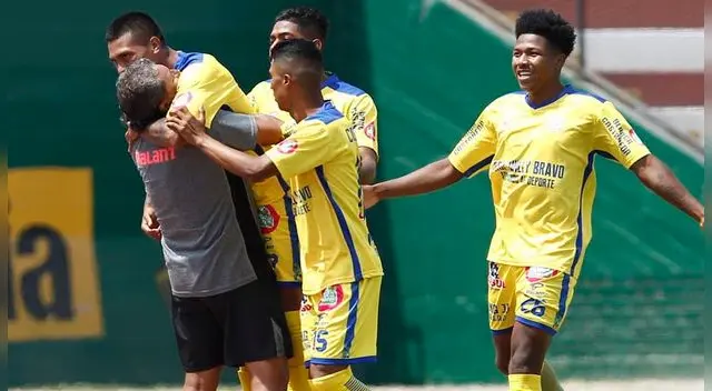 Santos FC derrotó 3-1 a UDA en la fecha 2 de la Finalísima Copa Perú 2018.