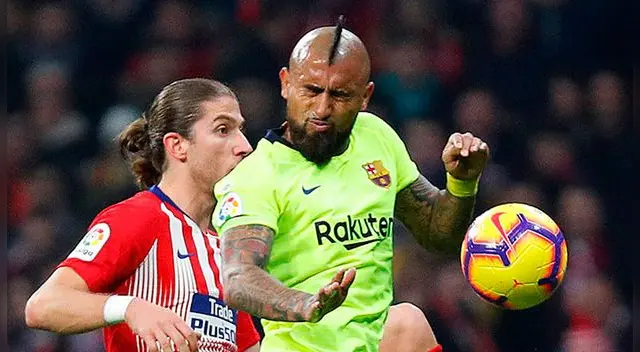 Instagram: Arturo Vidal │ Teletón Chile 2018. Camiseta de Barcelona es utilizada por el volante para llegar a la meta en dinero │ FOTO