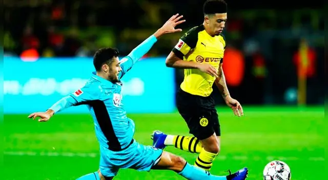 Youtube: Jadon Sancho y la jugada difícil de realizar: doble ruleta, un caño y una carrera imparable