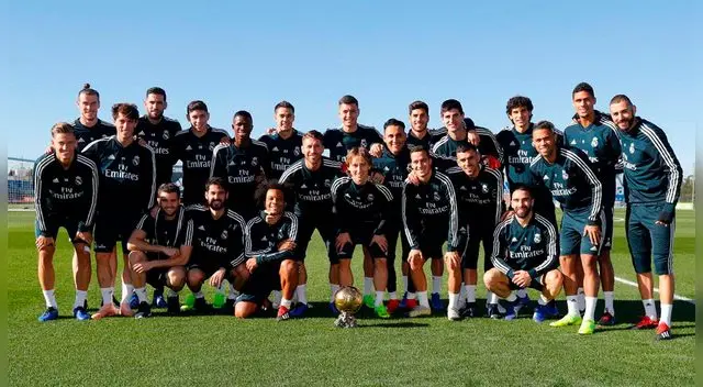 Luka Modric Balón de Oro 2018: Real Madrid recibió al croata y su trofeo individual en los entrenamientos │ VIDEO Luka Modric Balón de Oro 2018: Real Madrid recibió al croata y su trofeo individual en los entrenamientos │ VIDEO