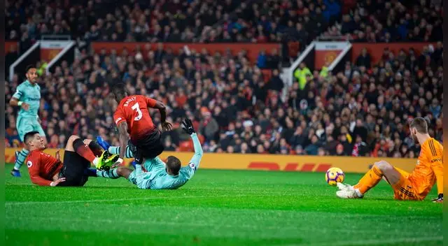 Manchester United empató 2-2 con el Arsenal por la fecha 15 de la Premier League