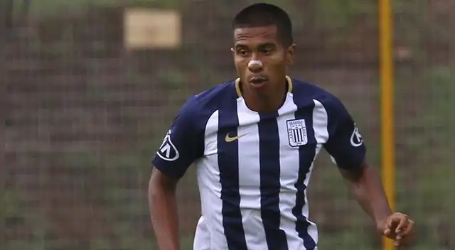 José Marina, durante un partido de Alianza Lima.