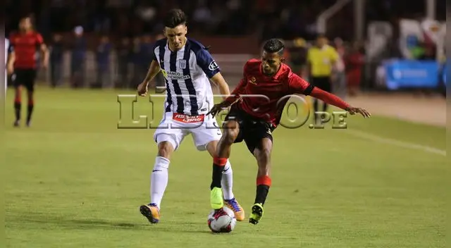 Alianza Lima se impuso este jueves a Melgar en la tanda de penales tras empatar 2-2 en el tiempo reglamentario. Alianza Lima se impuso este jueves a Melgar en la tanda de penales tras empatar 2-2 en el tiempo reglamentario.