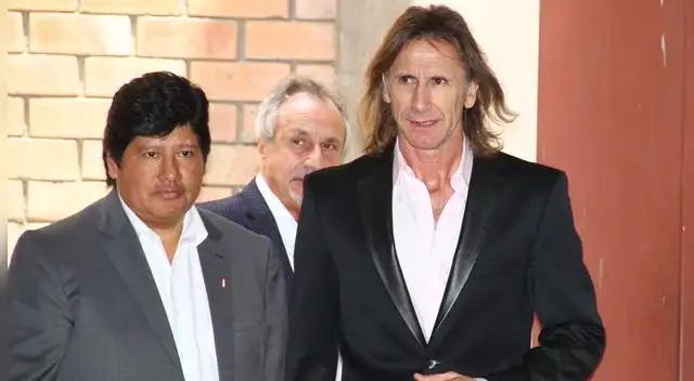 Edwin Oviedo y Ricardo Gareca, durante la primera presentación del argentino como DT de la Selección Peruana.