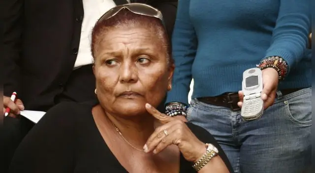 Doña Peta reveló donde quiere que Paolo Guerrero se retire.