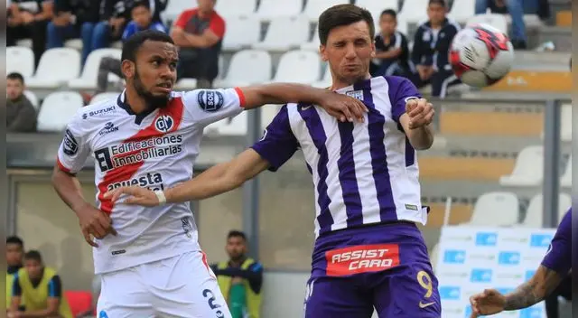 Aldair Salazar, durante un partido ante Alianza Lima