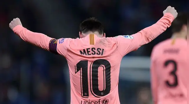 Barcelona vs Espanyol EN VIVO: Lionel Messi anota el 4-0 de tiro libre para los cules | VIDEO | ESPN