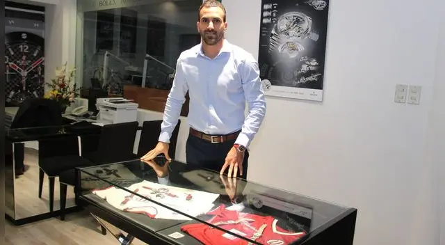 Universitario de Deportes lanza colección de relojes