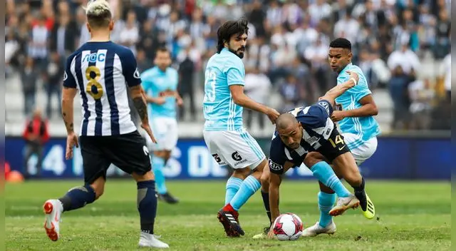 El  favorito es Sporting Cristal, por un margen que se ha venido reduciendo día a día. 