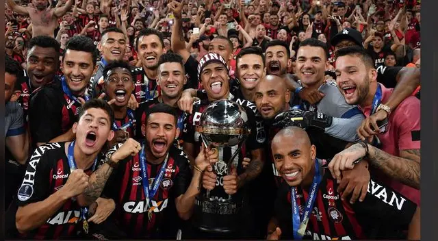 Atlético Paranaense campeón de la Copa Sudamericana tras vencer por penales a Junior de Barranquilla 
