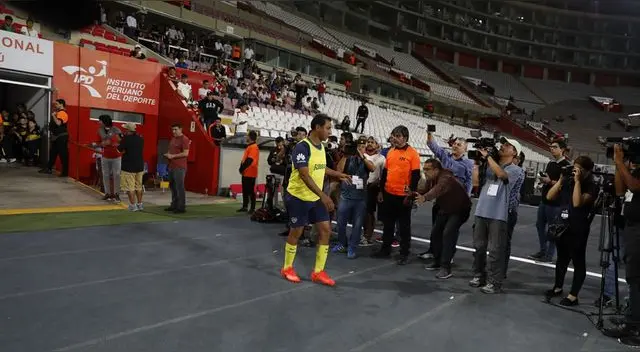 Universitario: La fiesta del 'Día del Hincha Crema'