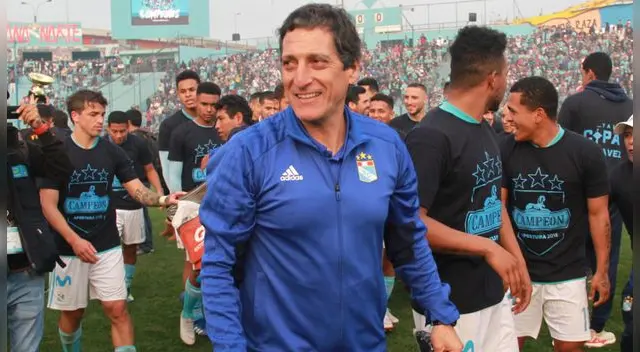 Sporting Cristal: Mario Salas dejaría de ser técnico celete la próxima semana Sporting Cristal: Mario Salas dejaría de ser técnico celete la próxima semana