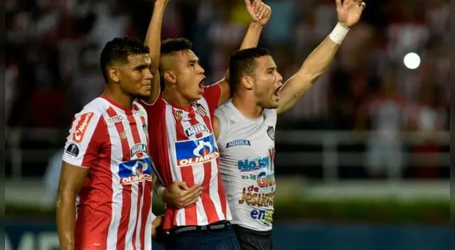 Junior cayó 3-1 ante DIM y se coronó campeón de la Liga Águila. Junior cayó 3-1 ante DIM y se coronó campeón de la Liga Águila.