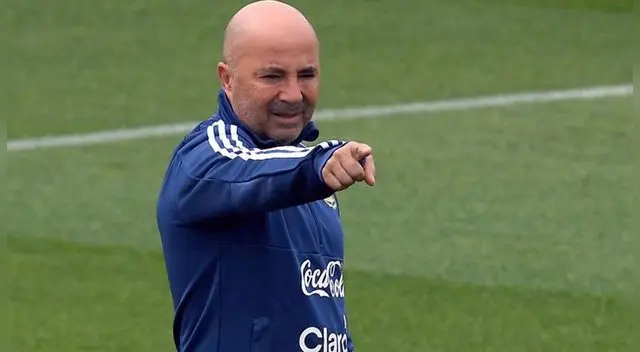 Jorge Sampaoli llega a Brasil e hinchas de Santos lo reciben con fiesta 