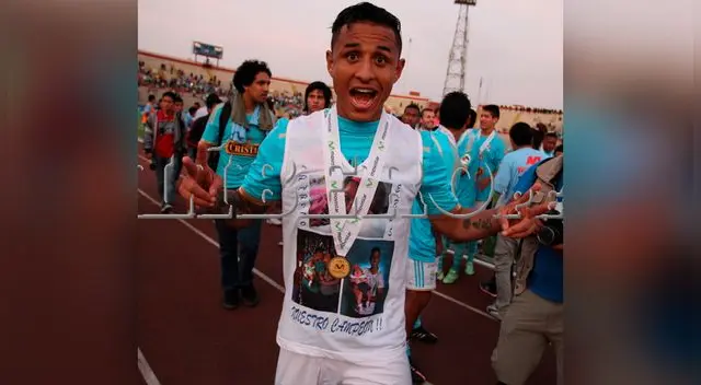 Sporting Cristal Campeón 2018: Yoshimar Yotún feliz por el trofeo obtenido en tienda celeste