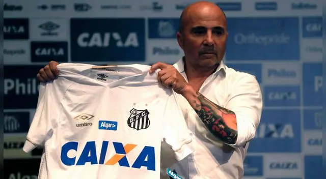 Jorge Sampaoli: El curioso regalo que recibió en su presentación con el Santos