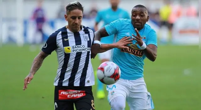 Alianza Lima y Sporting Cristal, durante la final del Descentralizado 2018 Alianza Lima y Sporting Cristal, durante la final del Descentralizado 2018