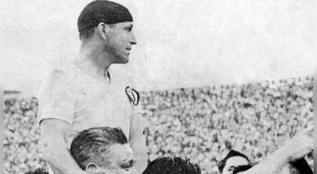 Lolo Fernández: Universitario recuerda el triunfo 5-3 sobre el Racing Club con gran actuación de Lolo